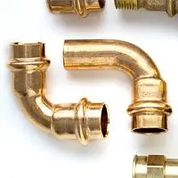 Латунный отвод муфтовый 15 мм купить Санкт-Петербург
